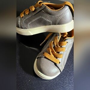 Toddler shoes